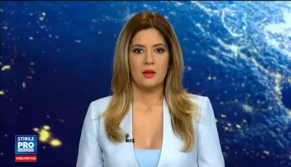 Furt filmat in biserica. O femeie a intrat cu o geanta la rugaciune si a iesit cu doua