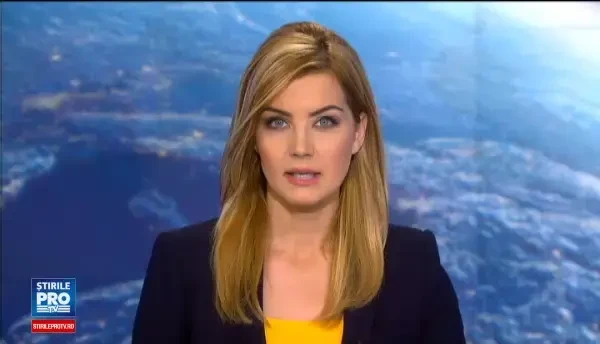 Copil de 5 ani, in stare grava dupa ce a fost lovit in plin de o masina in timp ce mergea cu mama lui pe marginea drumului