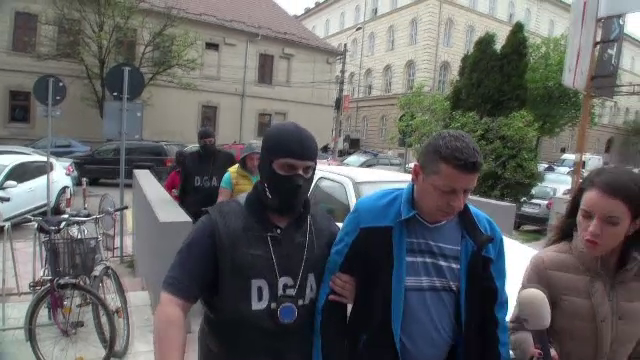 25 de arestari intr-o singura zi, in cazul furtului de carburant de la CFR