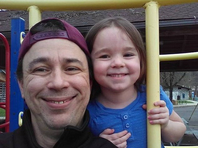 Timp de 2 ani, un tata din SUA si-a cautat fiica disparuta. Unde a fost gasita fetita de 5 ani