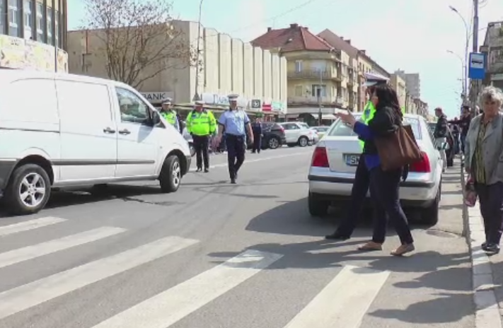 Batran din Satu Mare, ucis pe trecerea de pietoni de o utilitara. Soferul sustine ca nu l-a vazut