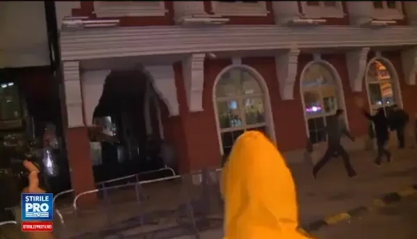 Criza politica in Macedonia. Decizia presedintelui a scos mii de oameni in strada si a dus la proteste violente