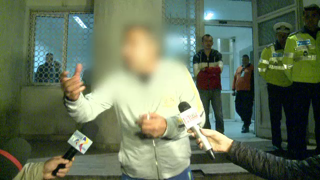 Circul facut de un barbat care s-a urcat beat la volan si s-a rasturnat cu masina: "Ce permis sa am? Am permis de nebun"