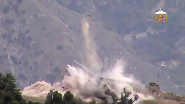 Talibanii au aruncat in aer un elicopter militar in Afganistan. Imaginile au fost publicate online