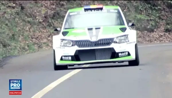 Accident la Raliul Sibiului. Doi copiloti au ajuns in spital, dupa ce s-au ciocnit intr-o curba din traseu