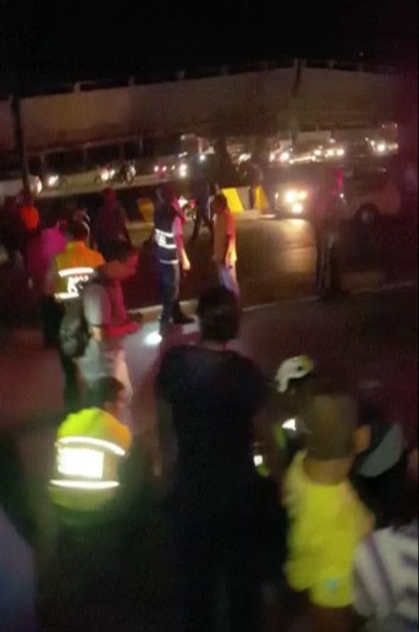 "Un intreg oras s-a prabusit". Bilantul seismului de 7,8 din Ecuador, in urma caruia au murit 233 de oameni. FOTO