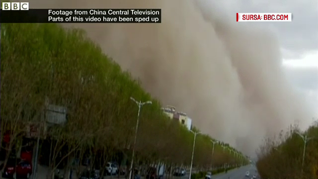 O furtuna de nisip a maturat o regiune din China, timp de 10 minute. Imaginile spectaculoase surprinse de localnici