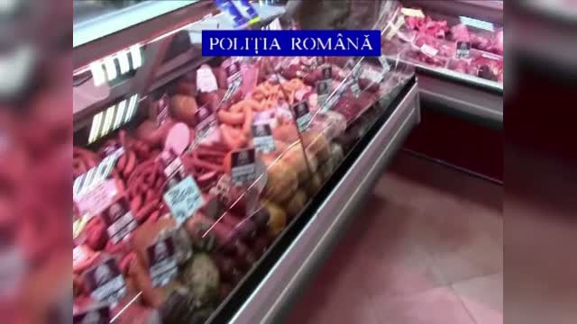 Amenzi de peste 3 milioane de lei in pietele din Capitala. Comerciantii nu au stiut sa spuna cand le expira marfa