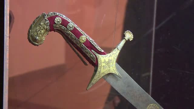 Sabia primita de Tudor Vladimirescu de la tarul Rusiei, expusa pentru prima data la Muzeul de Istorie din Targu Jiu