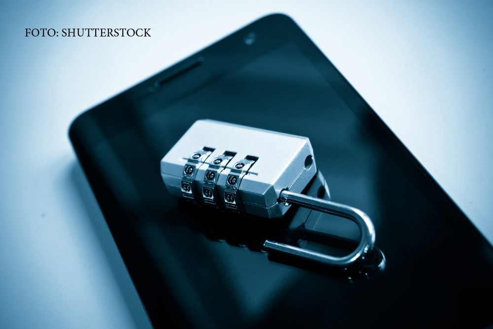 Metoda prin care orice telefon poate fi ascultat si inregistrat de hackeri sau de spioni. Care este singura aparare