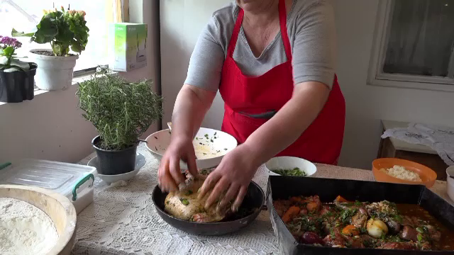 Alegerea ideala pentru cei care au eliminat mielul din meniul de Paste. E saraca in colesterol si usor de digerat