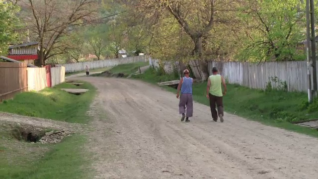 Un barbat de 46 de ani, tata a 3 copii, ucis fara motiv de doi indivizi. Unul dintre criminali este recidivist