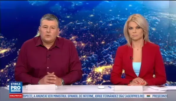 Tobogan gigantic, intr-un mall din Shanghai, prin care clientii ajung in doar 16 secunde la parter