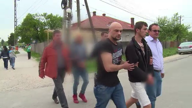 Doi tineri, retinuti pentru talharie si tentativa de viol. Cine este cel mai mic dintre atacatori