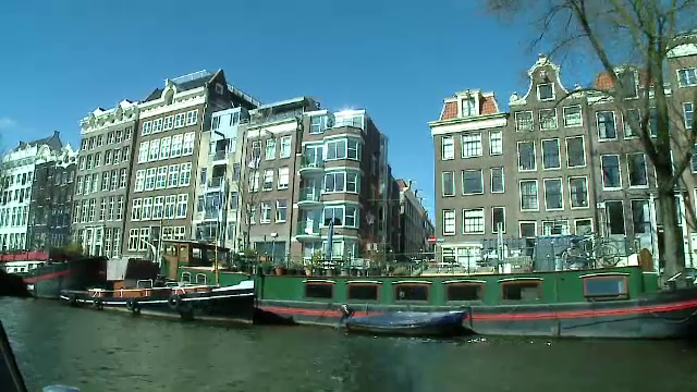 Solutia unui partid olandez pentru a evita atacuri teroriste in Amsterdam la vara