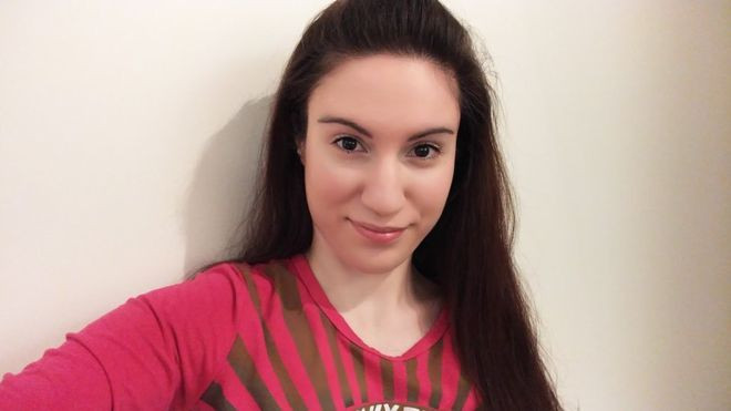 Femeia care s-a nascut fara organe sexuale. Boala rara de care sufera si care afecteaza o femeie din 5000