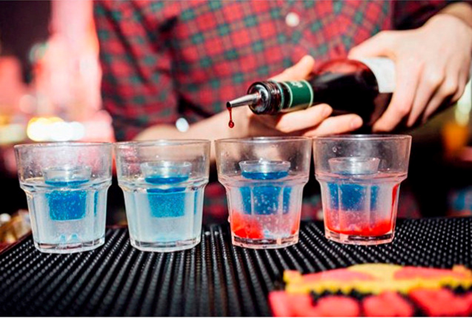 Produsul revoltator al unui club de noapte din Marea Britanie. Cum se numeste cocktailul care a jignit sute de persoane