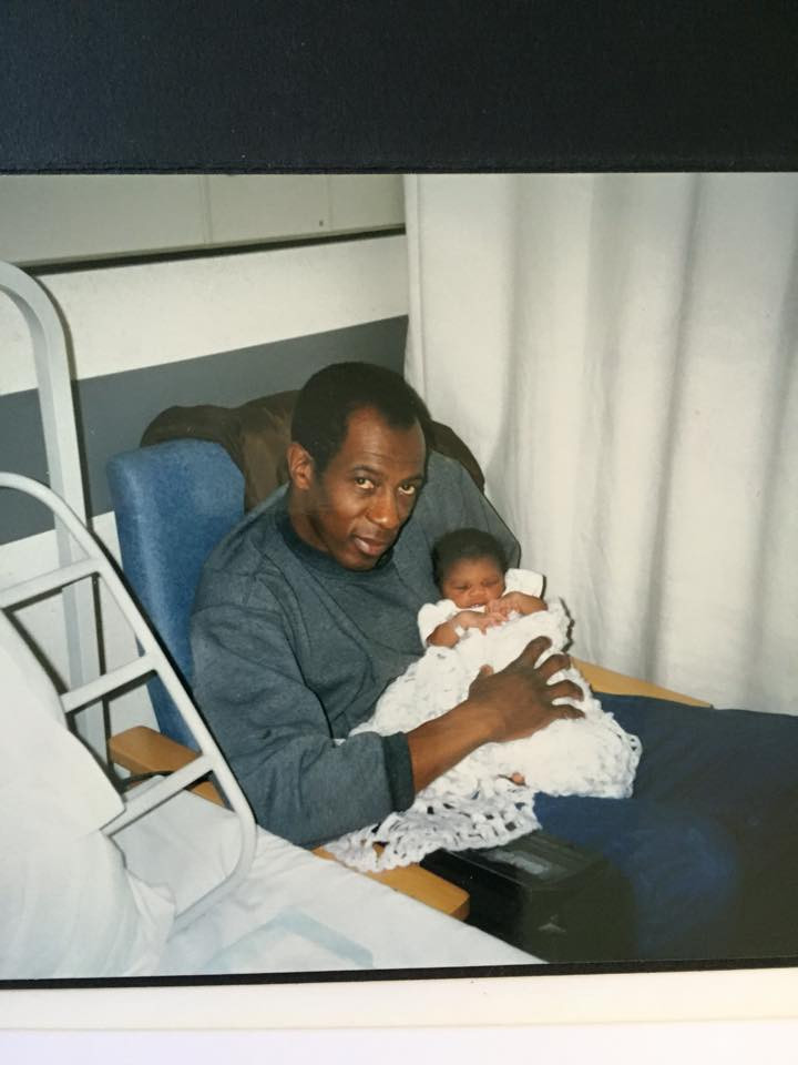 A cumparat un fotoliu de la un targ de vechituri si nu i-a venit sa creada ce a gasit in el. Ce s-a intamplat in 48 de ore