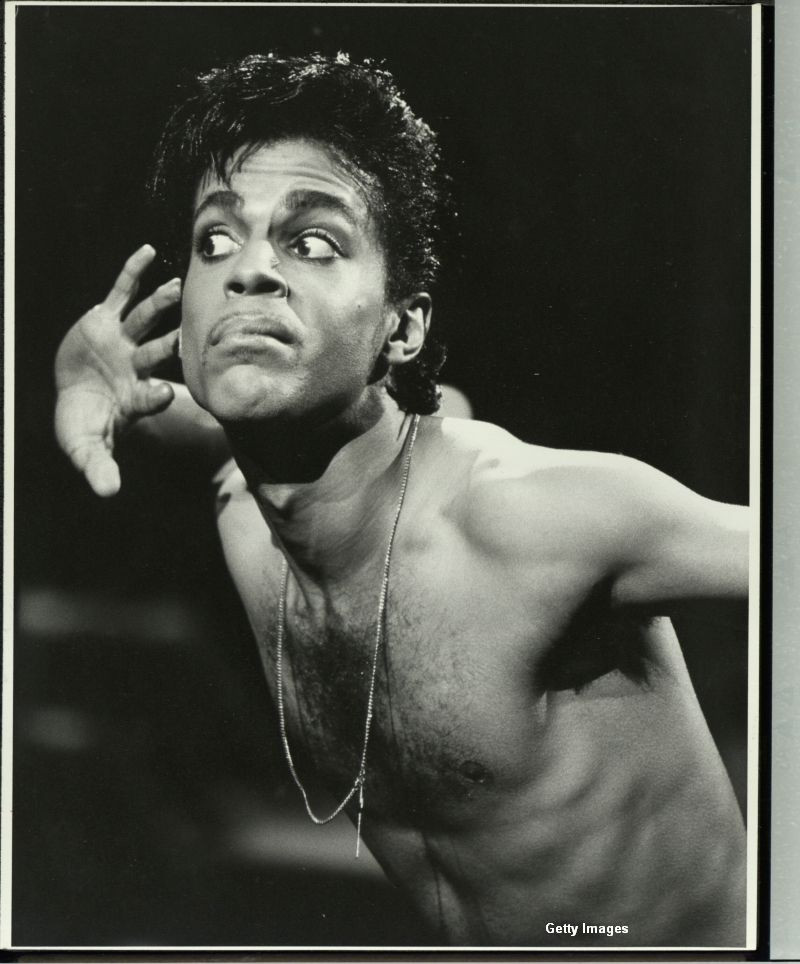 Cariera legendei Prince, in imagini. 100 de milioane de albume vandute, sapte premii Grammy si un Oscar. GALERIE FOTO