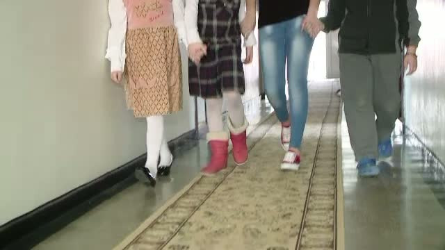 Si-au abandonat copiii si n-au platit nimic. Cazul romancei plecata in Italia "pentru 3 luni" si care nu s-a intors de 11 ani