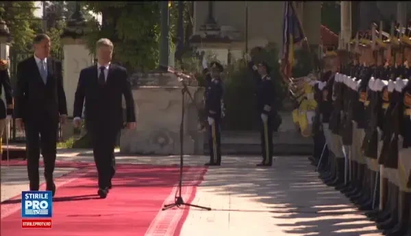 Presedintele Ucrainei, Petro Porosenko, primit la Palatul Cotroceni de presedintele Iohannis. Cele doua acorduri semnate