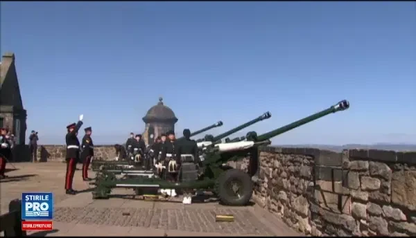 Regina Elisabeta a II-a a Marii Britanii a implinit 90 de ani. Fotografii din arhiva personala, prezentate la BBC