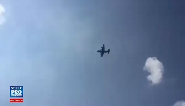 Ploaie de Humvee-uri la un exercitiu al Armatei Americane. Ironiile rusilor dupa ce trei vehicule s-au facut praf. VIDEO