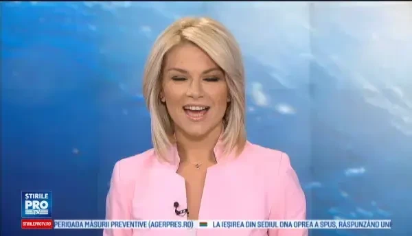 Dulciuri, oua incondeiate si iepuri la Targul de Paste din Sibiu. Ce gasesc turistii in cele 40 de casute din Piata Mare