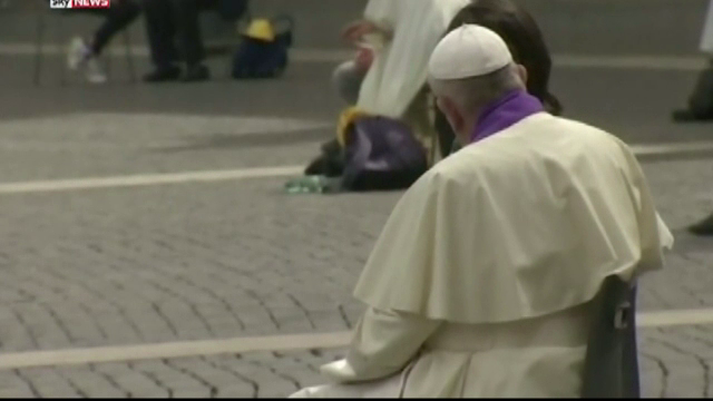 Papa Francisc, sesiune de confesiuni chiar in fata Bazilicii San Pietro. Ce eveniment inedit a pregatit pentru adolescenti