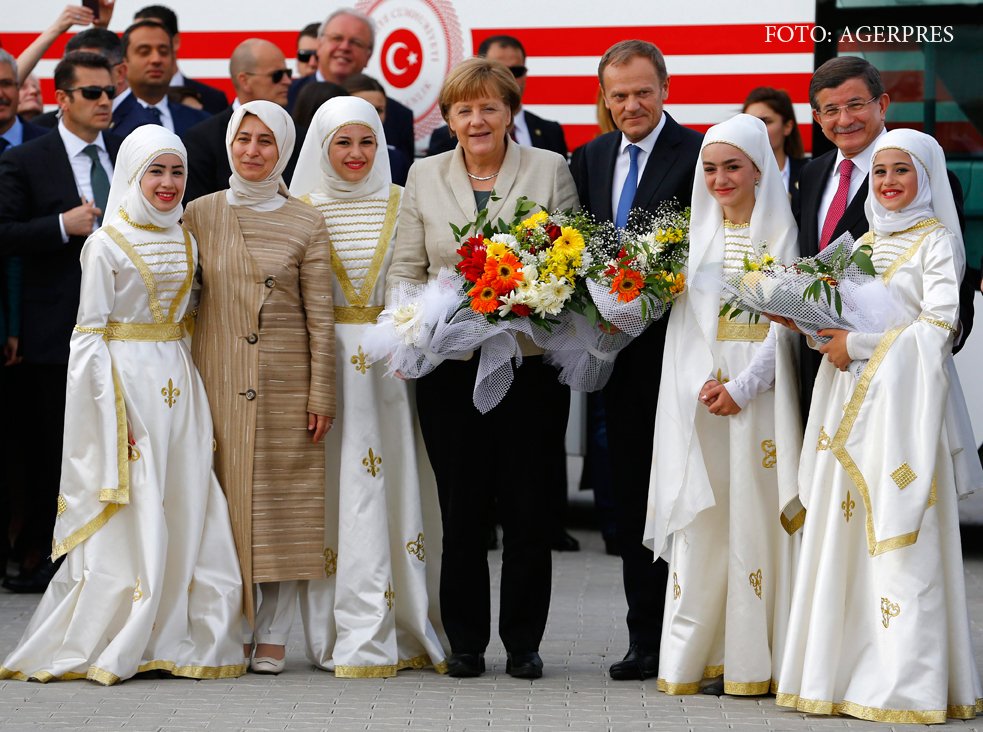 Merkel si Tusk in vizita in Turcia