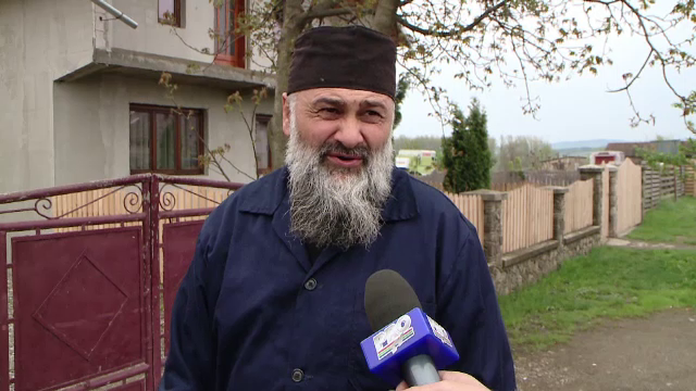 Preotul care in 5 ani a schimbat complet fata unei localitati. Totul a inceput dupa ce a avut loc un incendiu