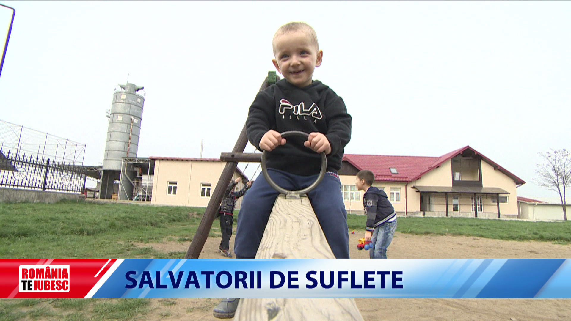 copiii din asezamantul de la Radauti