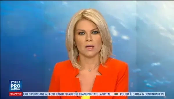 Momentul in care o dubita spulbera un panou, plonjeaza peste o masina si se opreste intr-o benzinarie. Cum a iesit soferul