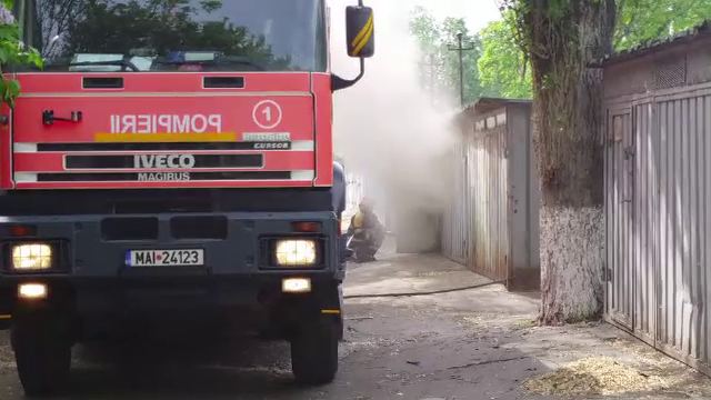 incendiu garaj