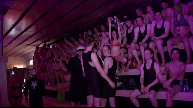 Studentii din Finlanda care vor sa stabileasca un record mondial. "In sauna as trai zi si noapte"