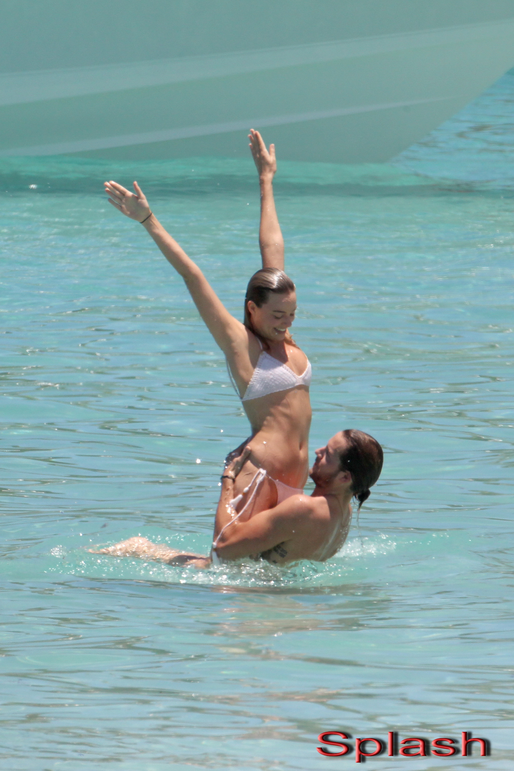 Margot Robbie - Splash - 3
