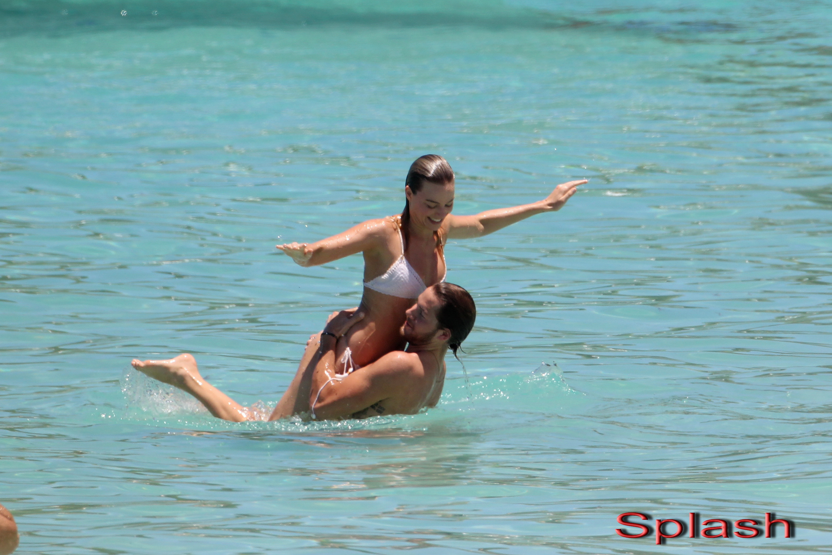 Margot Robbie - Splash - 4