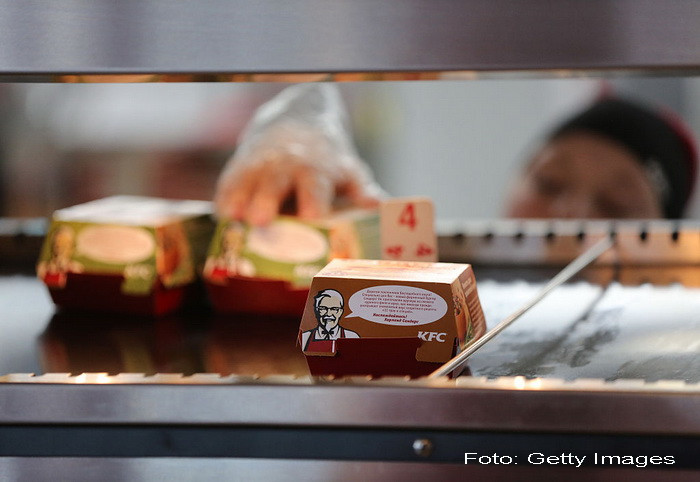 Nepotul fondatorului KFC a dezvaluit din greseala reteta secreta a faimosilor pui prajiti. Este simpla si extrem de usoara