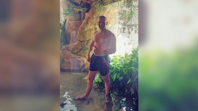 Unul dintre cei mai cautati infractori romani se bronzeaza in Bolivia si rade pe Facebook de autoritati: "Fraierii cad mereu"