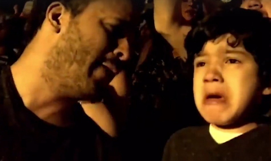 Momentul emotionant in care un baietel care sufera de autism este dus de tatal sau la un concert Coldplay! Ce s-a intamplat dupa ce clipul a ajuns pe net