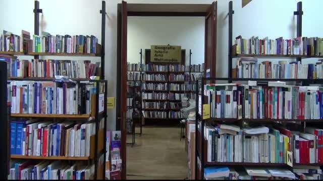 2.951 de carti care nu au fost returnate. In Saptamana Mare, o biblioteca a decis sa ii ierte pe cititorii-problema