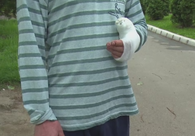 Militar de 26 de ani din Barlad, acuzat ca a batut crunt doi barbati. Conflictul ar fi pornit de la iubita tanarului