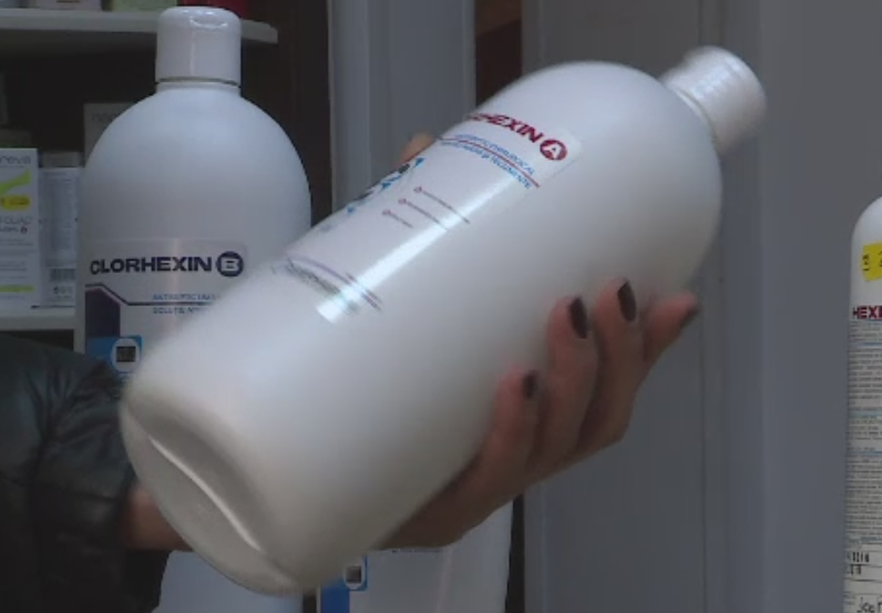 Ministrul Sanatatii trimite corpul de control in spitale. Anuntul facut de Hexi Pharma in cazul dezinfectantilor diluati