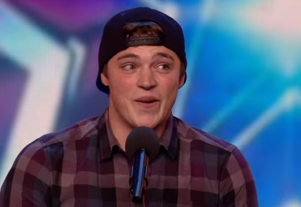 Juratii au strambat din nas, dar la final l-au aplaudat in picioare. Ce a facut pe scena acest tanar la Britain's Got Talent