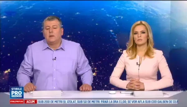 Metoda prin care o femeie din SUA isi plimba cainele. Tanara este cautata acum de autoritati