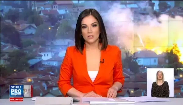 Incendiu violent in Putna. O casa si patru anexe au fost mistuite de flacari, iar pompierii au intervenit cu 7 autospeciale