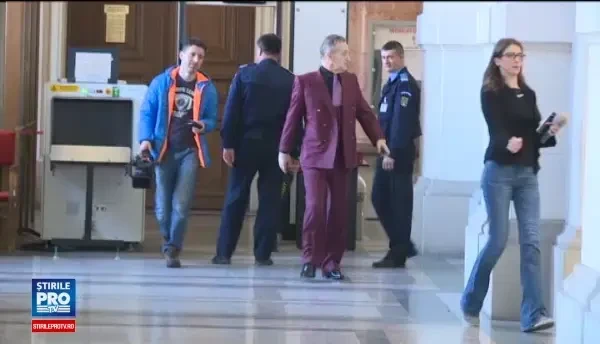 Gigi Becali vrea sa doneze un milion de euro notaritei care l-ar fi pacalit cu actele in afacerea Vernescu