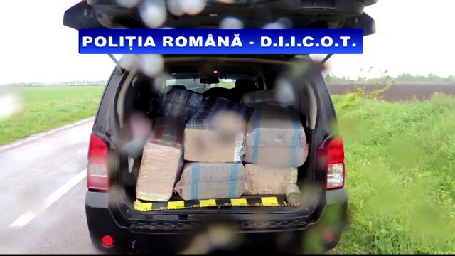 Captura impresionanta a politistilor de la Crima Organizata. Ce au descoperit intr-o masina venita din Republica Moldova