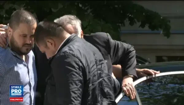 Noua infruntare la tribunal in cel mai costisitor divort din Romania. Dan Adamescu a fost carat pe brate de bodyguarzi