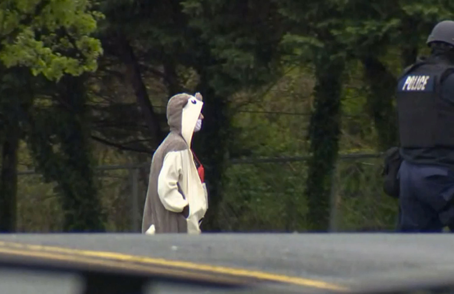 Alerta terorista in sediul televiziunii Fox News. Un barbat costumat in panda a amenintat ca va exploda totul in jurul sau